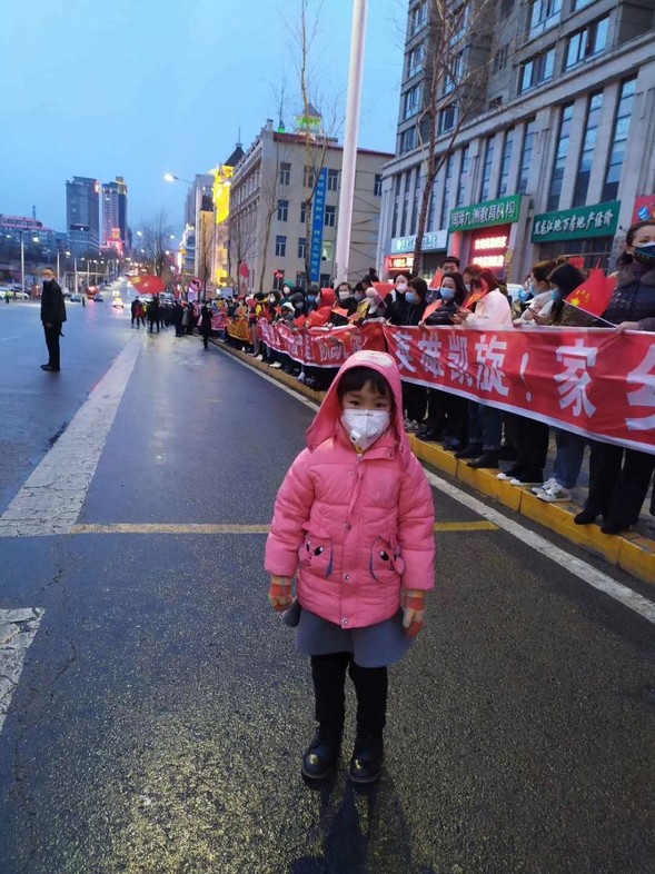 占了人民日报一个整版的黑龙江小女孩，她是谁？