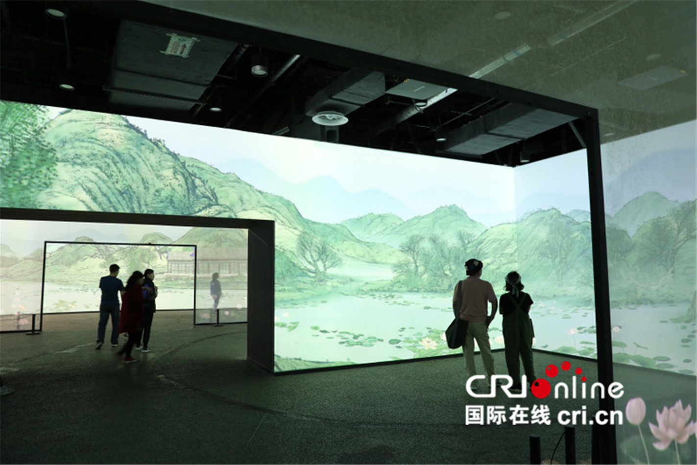 图片默认标题_fororder_世园会中国馆内多媒体展示 （刘建峰 摄）