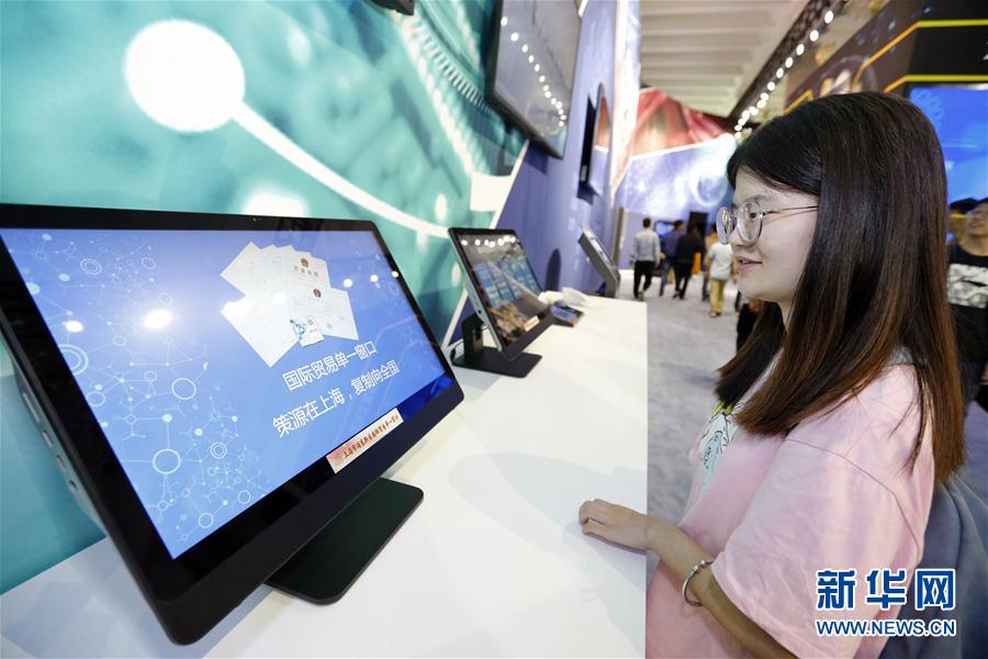 “砥砺奋进的五年”大型成就展对公众开放
