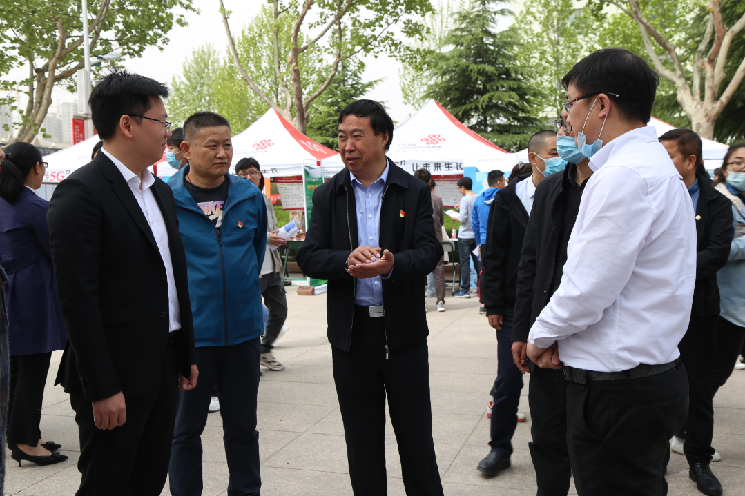 郑州经贸学院举行2021届毕业生春季就业双选会