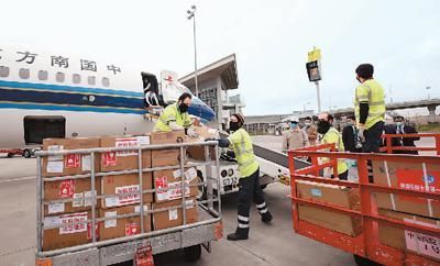 【地评线】荔枝网评：持续援助发展中国家战疫尽显“中国温暖”