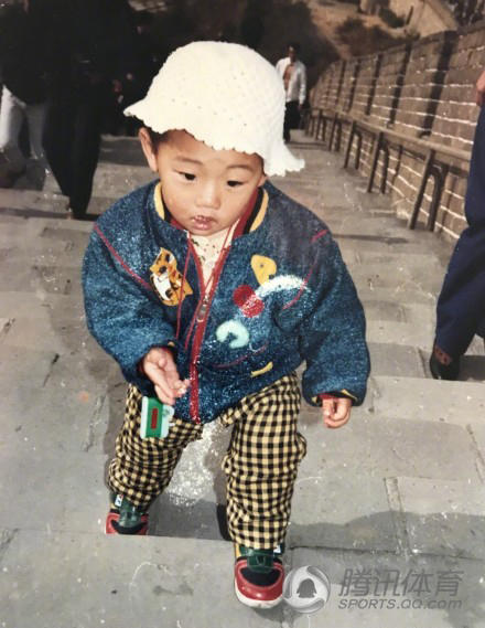 从小帅到大！张继科童年照曝光 颜值一直在线