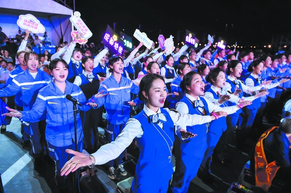 （转载）十大方阵拉歌 千余人唱响成都幸福美好生活_fororder_7b9eccfc-3c67-4a89-88e6-b22749207416
