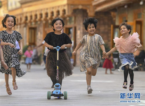 海外网评：冒名联合国抹黑新疆，西方人权闹剧刷新下限