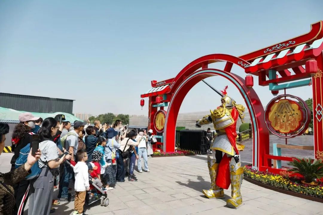 黄金周首日，曲江有多“火”？_fororder_微信图片_20210504161133