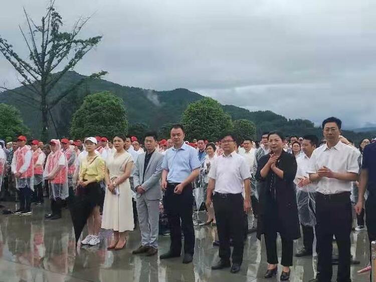 （转载）四川通江第四届唱响红云崖歌曲比赛启动仪式在王坪举行