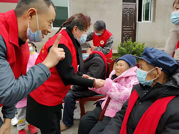 四川内江：学史力行办实事 志愿服务在行动_fororder_1志愿服务活动现场