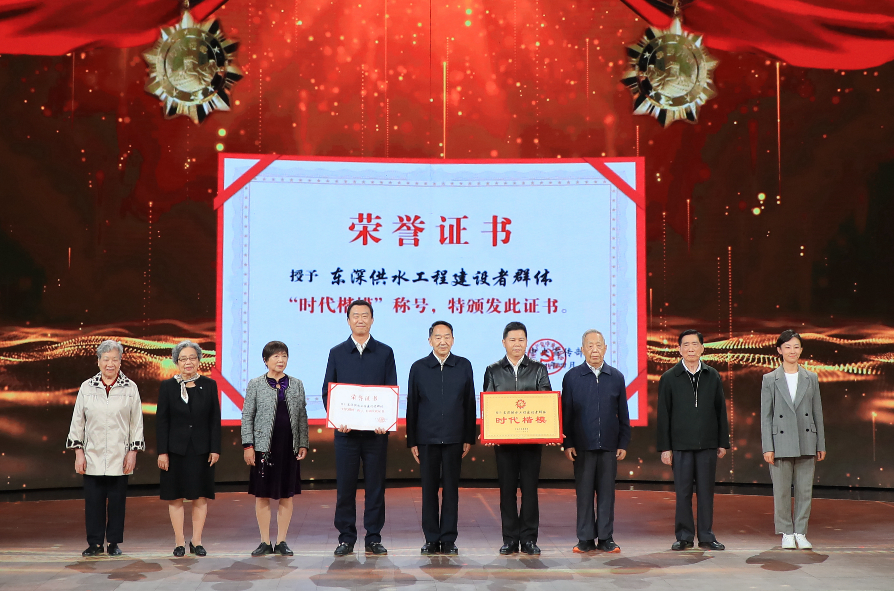 用忠诚与大爱托起香港“生命之源”