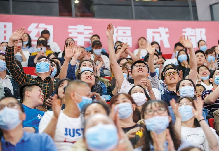 （转载）成都东安湖体育公园首演精彩
