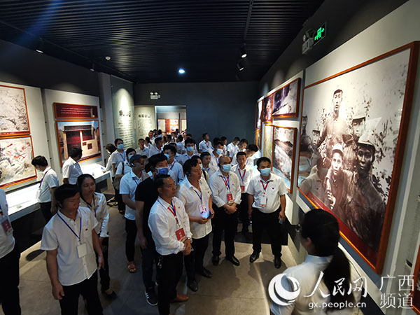 广西“打卡红色教育基地”活动走进东兰