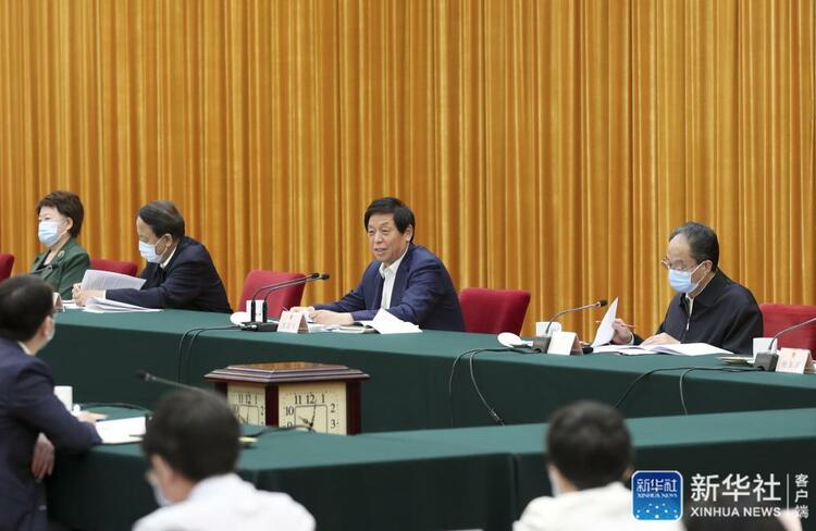栗战书：深入学习贯彻习近平总书记关于“三农”工作的重要论述 推动乡村振兴促进法贯彻实施和宣传普及