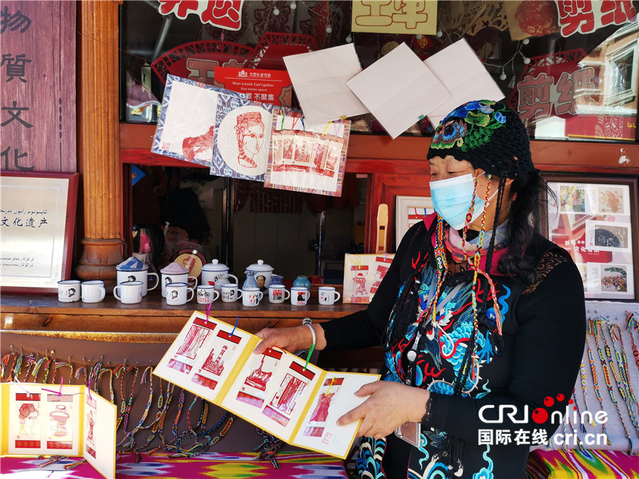 【中国有约】新疆国际大巴扎一瞥：游客纷踏至 商户经营忙（组图）_fororder_ns20210519003_副本_副本