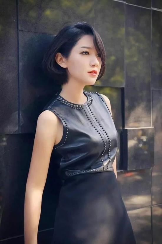 《苦乐村官》开播  “折腾姐”李桃夭夭继续开闹