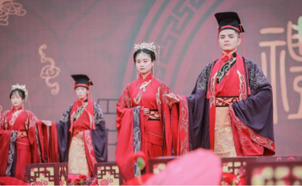 【原创】“缸”好遇见你 重庆云阳上演汉婚大典_fororder_图片1