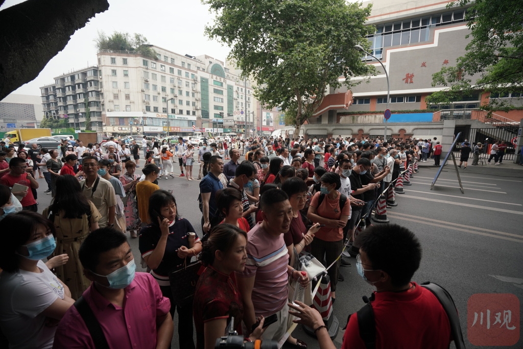 （转载）直击成都高考：加油吧，少年！