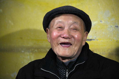 习近平对张富清同志先进事迹作出重要指示强调 积极弘扬奉献精神 凝聚起万众一心奋斗新时代的强大力量