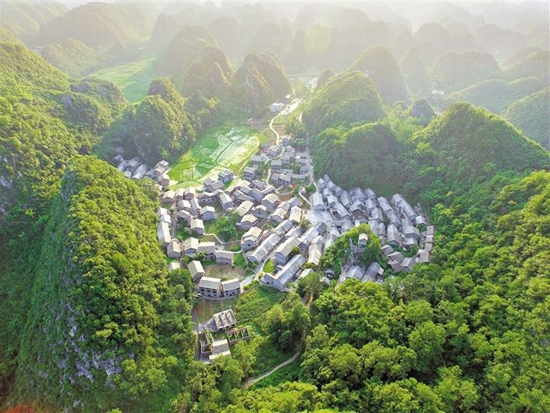 （中首）镇宁高荡村：千年布依寨 当代桃花源_fororder_3