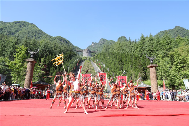 湖北神农架举办辛丑年华夏始祖炎帝祭祀大典_fororder_图片1