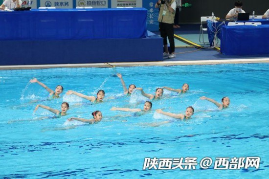 （转载）起舞“长安鼎” 水上芭蕾惊艳亮相西安奥体中心