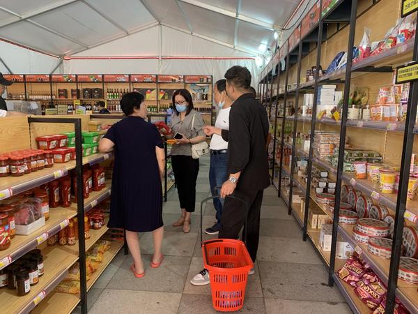 共享“一带一路”成果 信阳息县人在家门口“买买买”