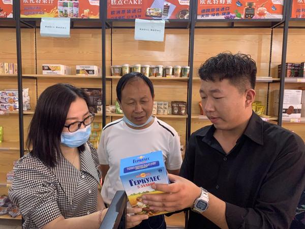共享“一带一路”成果 信阳息县人在家门口“买买买”