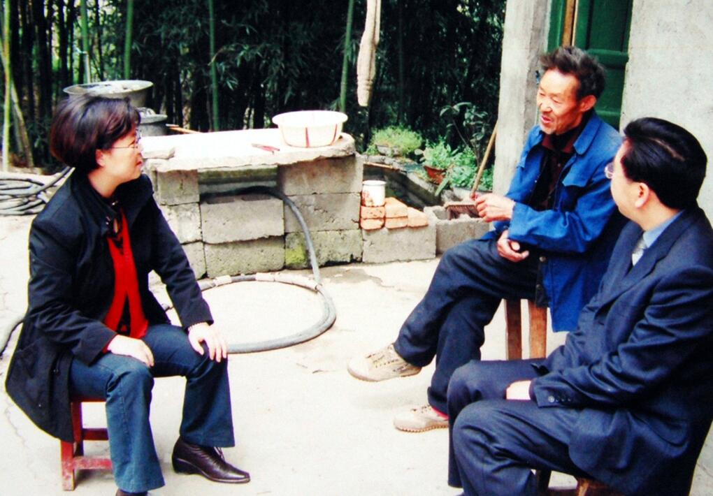 奋斗百年路 启航新征程·数风流人物｜王瑛：巴山红叶别样红
