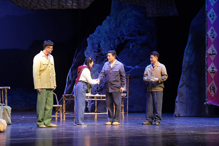弘扬“三线精神” 德阳原创话剧《大国重器·月上东山》在北京首演_fororder_cbe74ae5d908283fa8289bc675bf5744