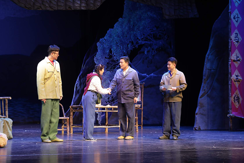 弘扬“三线精神” 德阳原创话剧《大国重器·月上东山》在北京首演_fororder_cbe74ae5d908283fa8289bc675bf5744