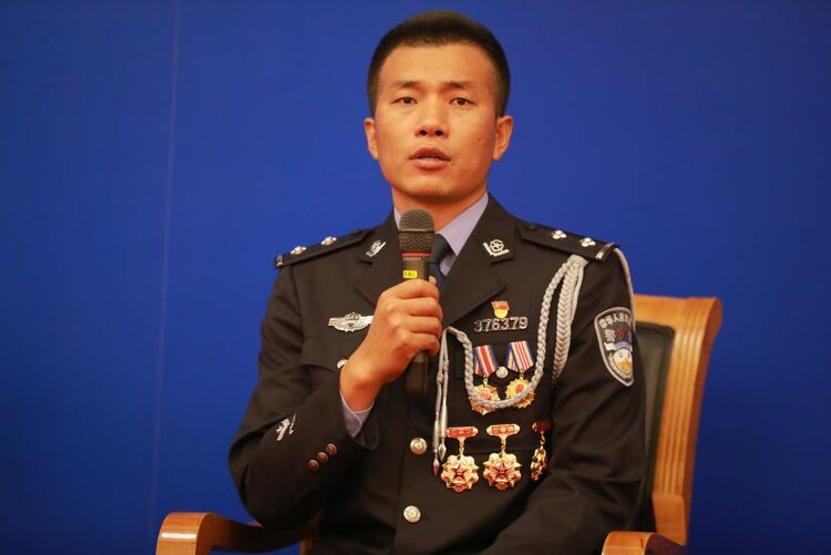 为天下无毒——来自边境缉毒先锋的讲述