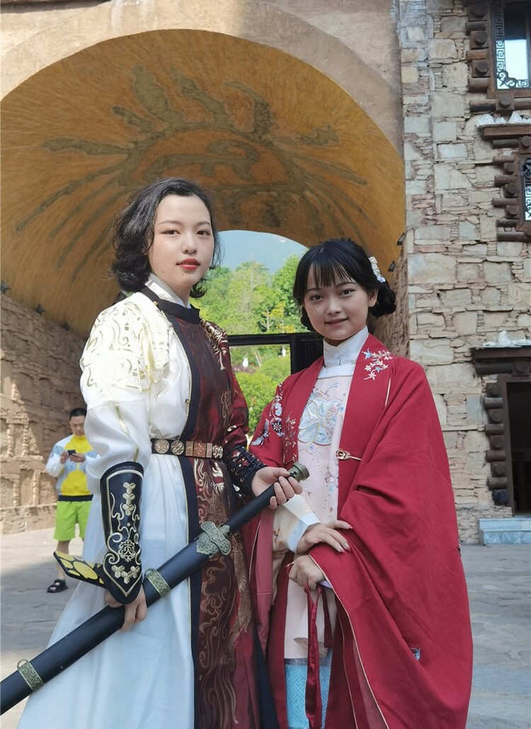 （转载）羌族传统祭祀活动引客来 四川茂县热热闹闹迎佳节