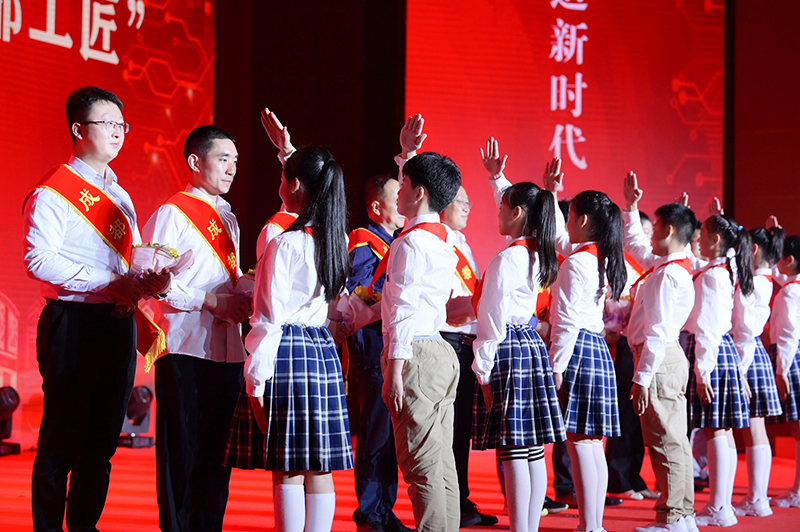 以城市之名致敬工匠 成都双流区举行“致敬奋斗者”颁奖活动_fororder_活动现场-供图-成都双流区委宣传部-(2)