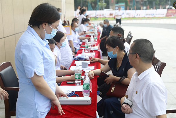 提升周边近20万居民就医体验 德阳市旌阳区中医院黄河新区院区开诊_fororder_微信截图_20210629164605