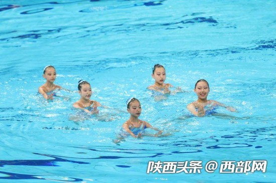 （转载）起舞“长安鼎” 水上芭蕾惊艳亮相西安奥体中心