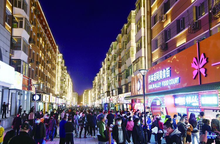 沉浸式夜游在长春散发活力