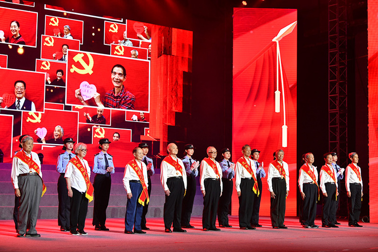 "警心向党"四川公安庆祝建党100周年主题展示活动举行