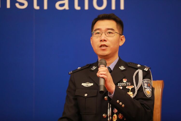 为天下无毒——来自边境缉毒先锋的讲述