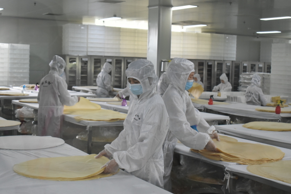 砥砺奋进的敦化丨把煎饼打造成国际品牌的“煎饼王”