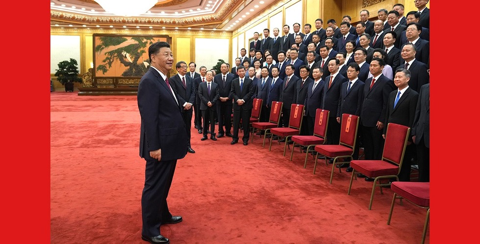 习近平会见全国优秀县委书记_fororder_1624983389277_807