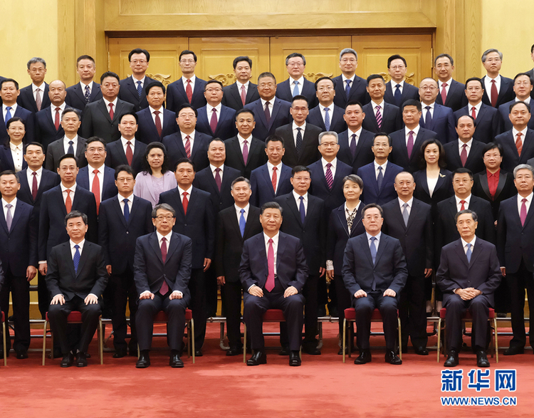 独家视频丨习近平会见全国优秀县委书记_fororder_b