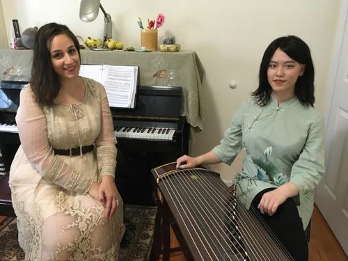 陪读妈妈中美两国跑 是牺牲工作家庭还是共同成长？