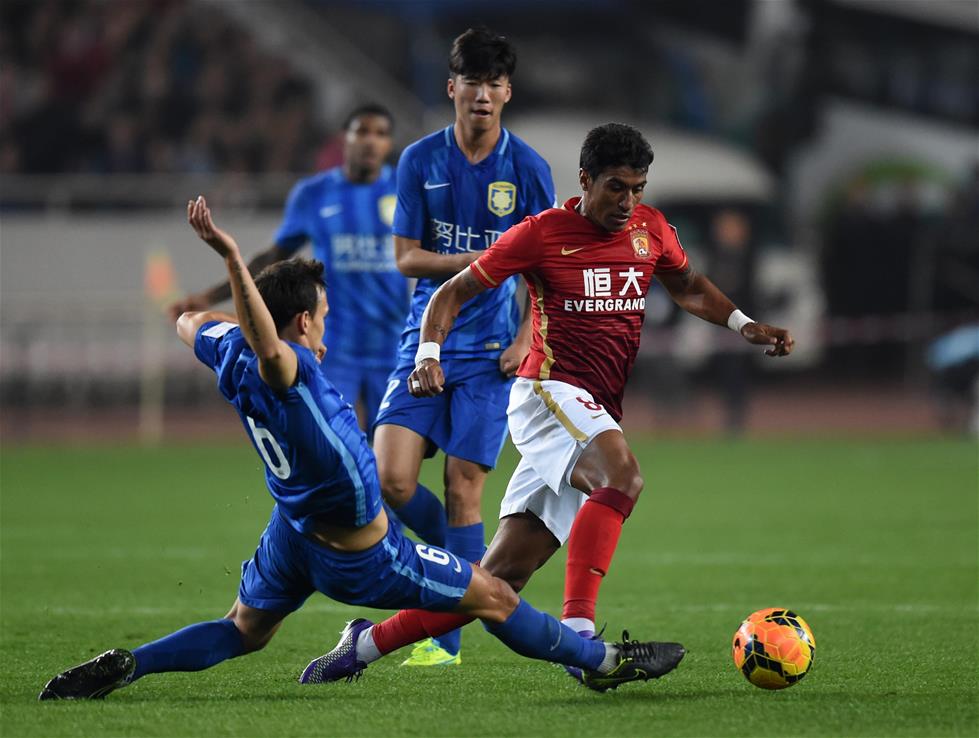 超级杯：恒大2-0苏宁 第二次捧杯