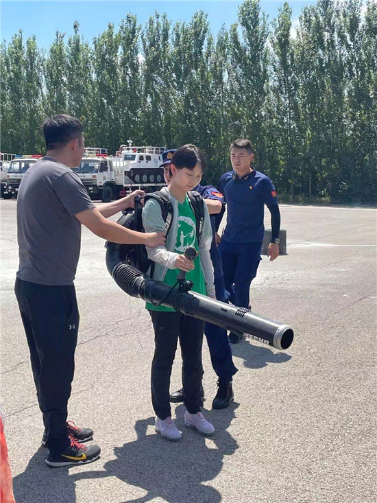 东北育才外国语学校“根与芽蒲公英小组”走进棋盘山研究森林防火_fororder_微信图片_20210718152214