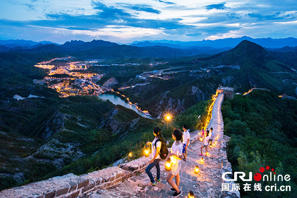 【原创待审】解锁夏游古北水镇新模式：给度假另一种可能（文旅视窗）