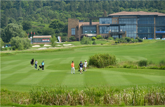 Women's golf test event of the 7th CISM World Games kicked off