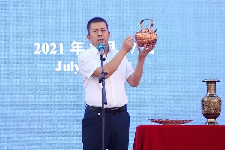 手工铜器老手艺 带来致富新收益