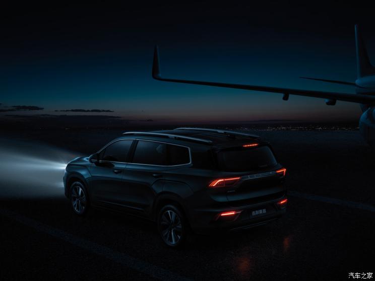 汽车频道【4月28日】【头条新闻红条】定位中型SUV 吉利豪越将于今日亮相
