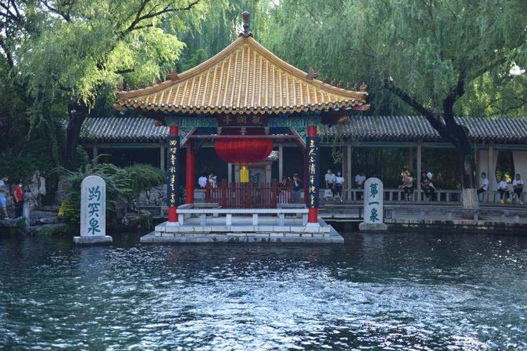 【原创】济南趵突泉再现“水涌若轮”“趵突腾空”盛景