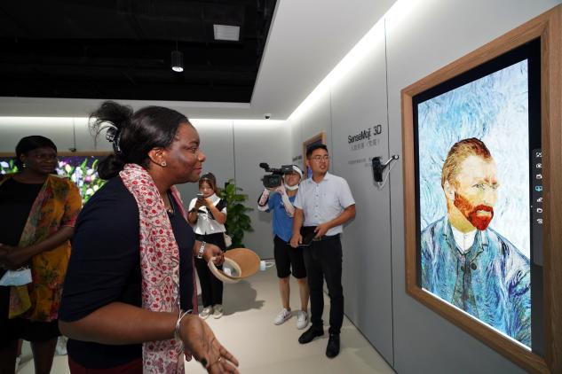 La technologie écologique de Fengxi a émerveillé les épouses des ambassadeurs en Chine._fororder_Picture2