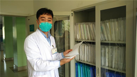 大连结核医生顾晓峰 9年收治耐药性患者700人_fororder_双千2
