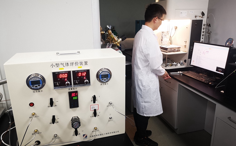 暨南大学研究团队在《自然》杂志刊文分离化工原料丙烯/丙烷的新成果_fororder_1